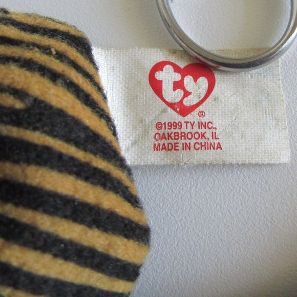 Spinner the Spider TY Beanie Baby 3.5" long Red Eyes Stuffed Animal - Picture 5 of 5